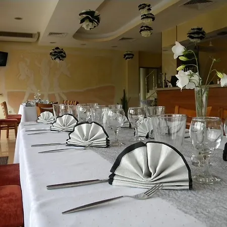 酒店 阿达莫酒店 3*