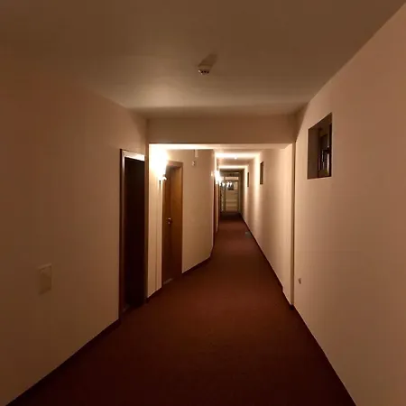 酒店 阿达莫酒店 3*