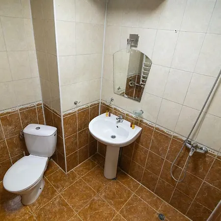 阿达莫酒店 3* 瓦爾納