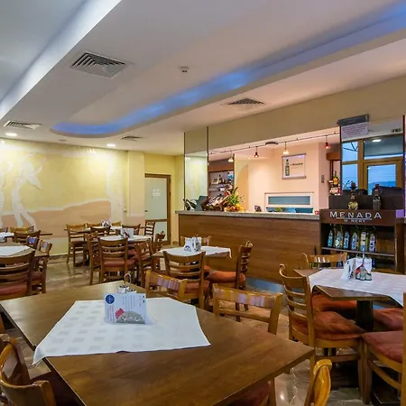 阿达莫酒店 3* 瓦爾納