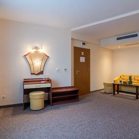 阿达莫酒店 酒店 3*