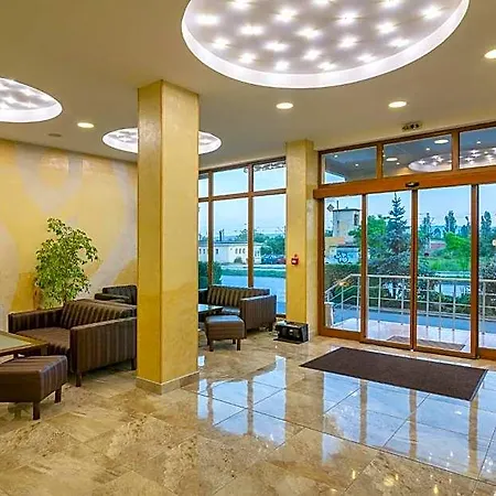 Adamo 3* Varna