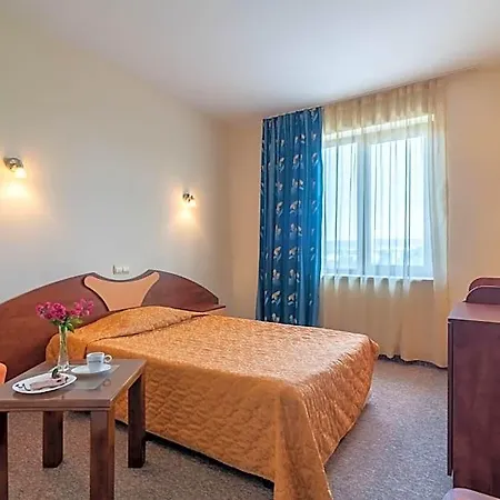 Adamo 3* Varna