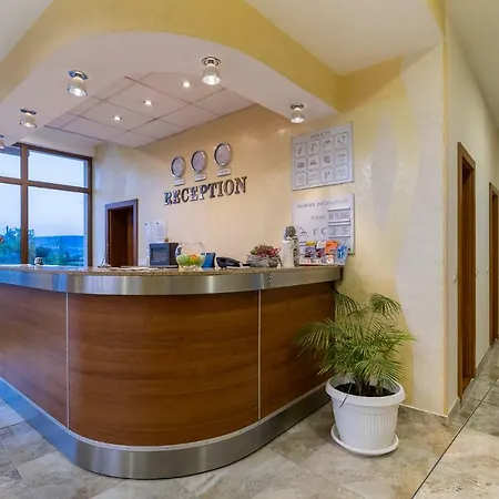 Adamo Hotel