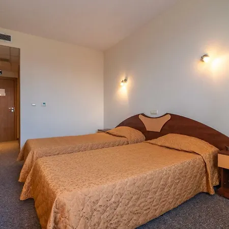Otel Adamo 3*