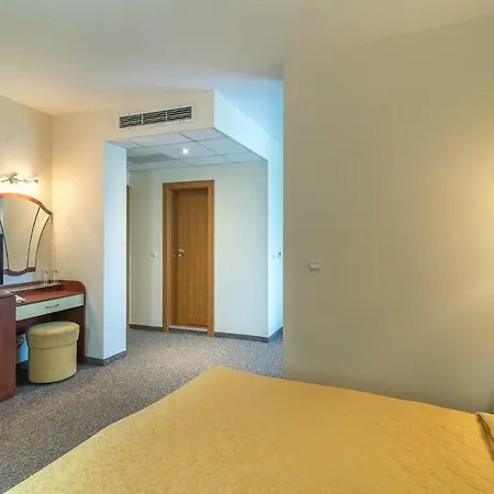 Otel Adamo 3*